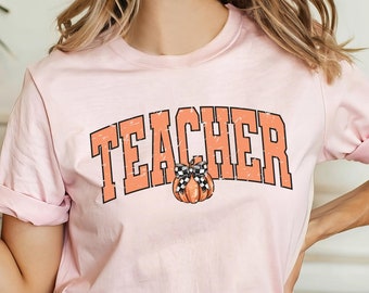 Teacher Coquette Pumpkin Halloween Shirt, Cute Retro Halloween 2025 Teacher Gift, Vintage Spooky Season T-Shirt For Woman Teacher, Fall Tee