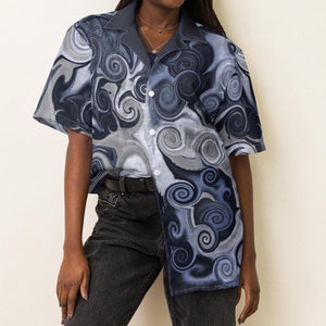 Groovy Blau Grau Swirls Unisex Übergroße Knopfleiste Kurzarm Shirt (weiße Knöpfe)