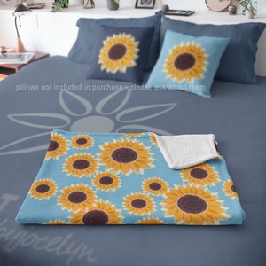 Sunflower Honeycomb Pattern Throw Blanket, Warm Light Soft Fleece Floral Throw, Modern Country Home Decor, SHIPS FROM USA 50"x60" inches