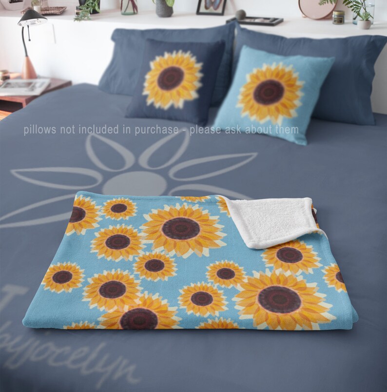 Sunflower Honeycomb Pattern Throw Blanket, Warm Light Soft Fleece Floral Throw, Modern Country Home Decor, SHIPS FROM USA 50"x60" inches