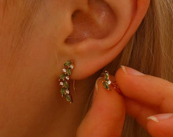 Birthstone Leaf Ear Crawler - Floral Ear Climber Earrings - Peridot Leaf Stud Earrings - Long Earring Gold Filled - Gemstone Bridesmaid Gift
