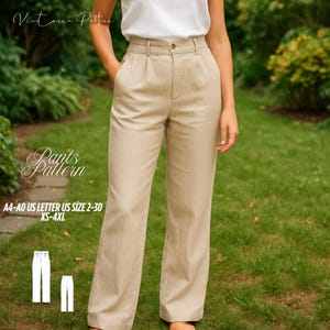 Puede incluir: Pantalones color beige con cintura alta y cierre de botón. Los pantalones de pernera ancha se muestran al aire libre. La imagen incluye el texto "Pants Pattern" e información de tallas: A4-A0 US LETTER US SIZE 2-30 XS-4XL. Los pantalones miden unos 100 cm.