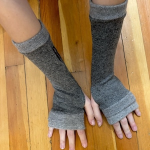 Cashmere Armwarmers Fingerless Gloves Charcoal Gray Light Gray Upcycled