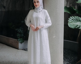 Roberto Dress Beaded Neck Maxi Gown for Formal Occasions