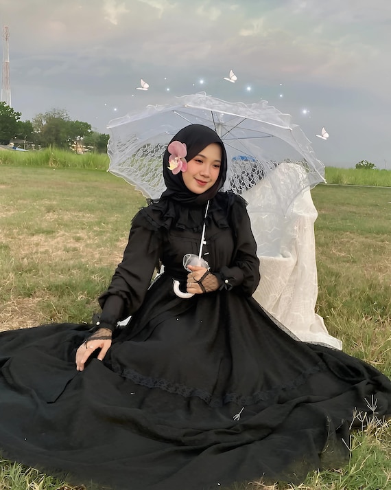Audrey Vintage Black Prom Dress: Victorian Gothic Ball Gown