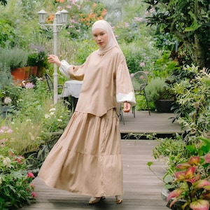 Cotton Muslin Tunic & Skirt Set: Brocade Sleeve Detail, Flowy Islamic Clothing