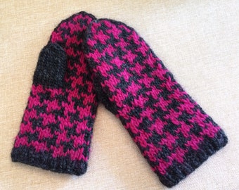 Gestrickte Fäustlinge, handgestrickte Handschuhe - Pink & schwarz