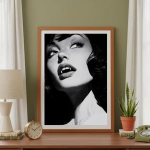Vampire Woman Wall Art Print: Gothic Horror Portrait Printed On A High Quality Matte Finish Poster (UNFRAMED or DIGITAL DOWNLOAD) imagem 12