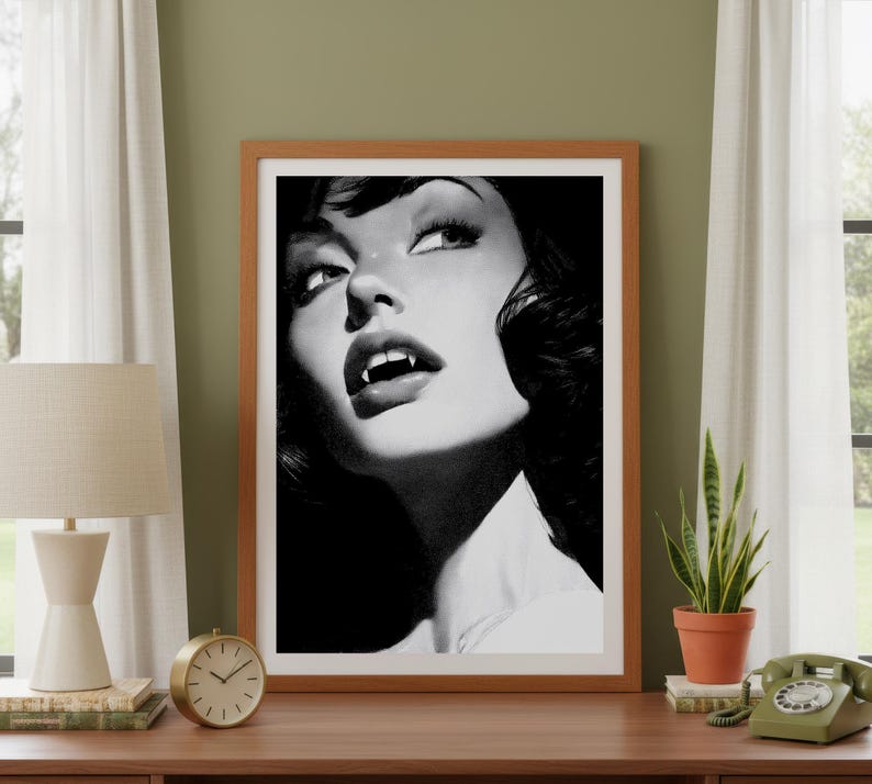 Vampire Woman Wall Art Print: Gothic Horror Portrait Printed On A High Quality Matte Finish Poster (UNFRAMED or DIGITAL DOWNLOAD) imagem 12