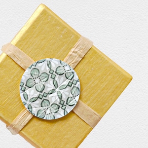Selos de papel de parede geométricos verdes vintage em relevo para convites, envelopes e artesanatos para o Dia dos Namorados