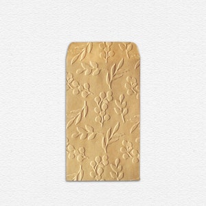 10 sobres Kraft con bonitos motivos florales en relieve para regalos y tarjetas festivos