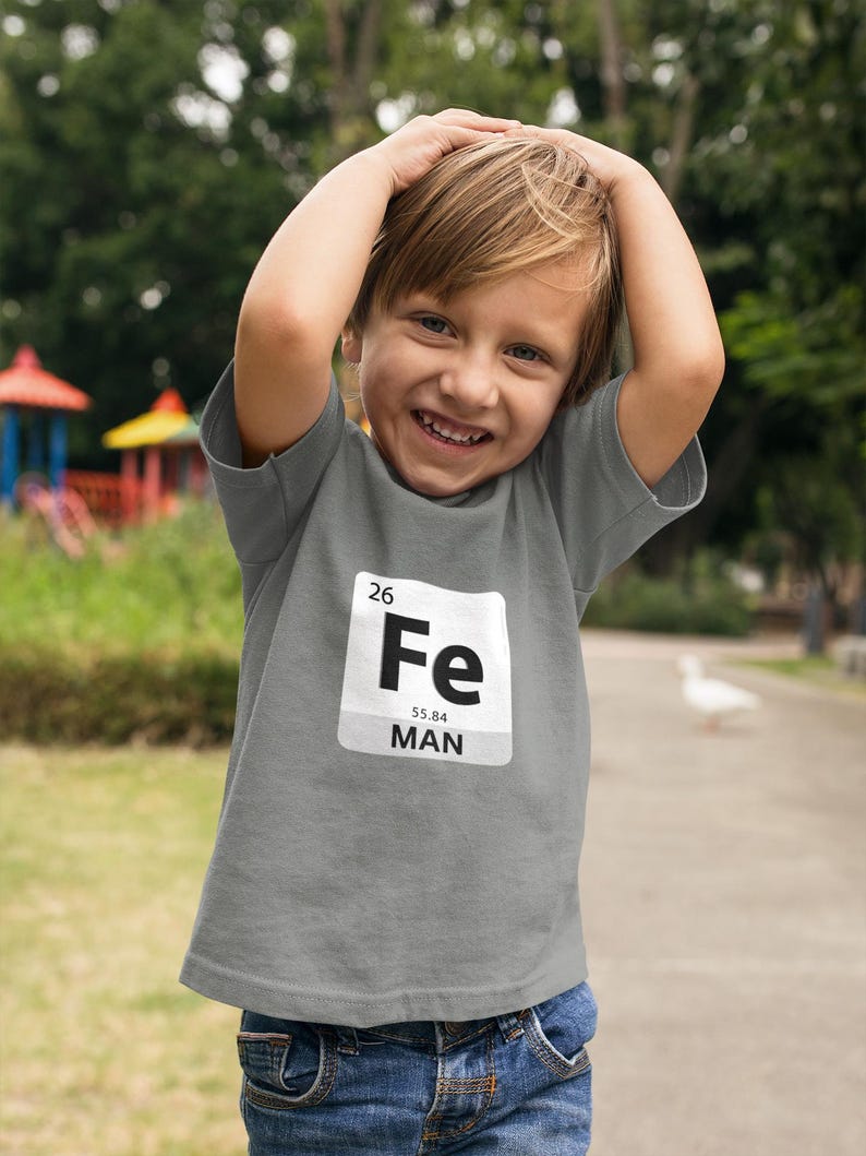 Camiseta de manga curta infantil Homem de Ferro Elemento Fe, engraçada, meninos, trocadilhos, tabela periódica, ciência Deep Heather