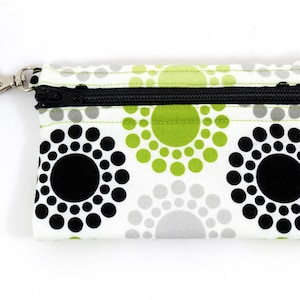 Monedero con clip - Puntos gris lima negro sobre blanco - con cremallera frontal