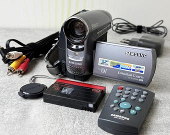 Panasonic NV-VZ17EN PAL Video Camera Analogue VHS-C - Works Great