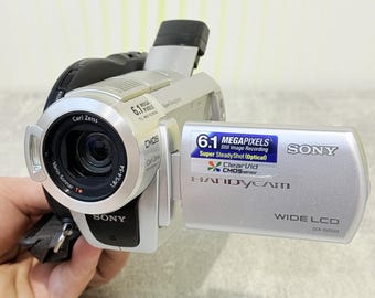 Sony DCR-DVD508E DVD Handycam Camcorder / Digital Video Camera