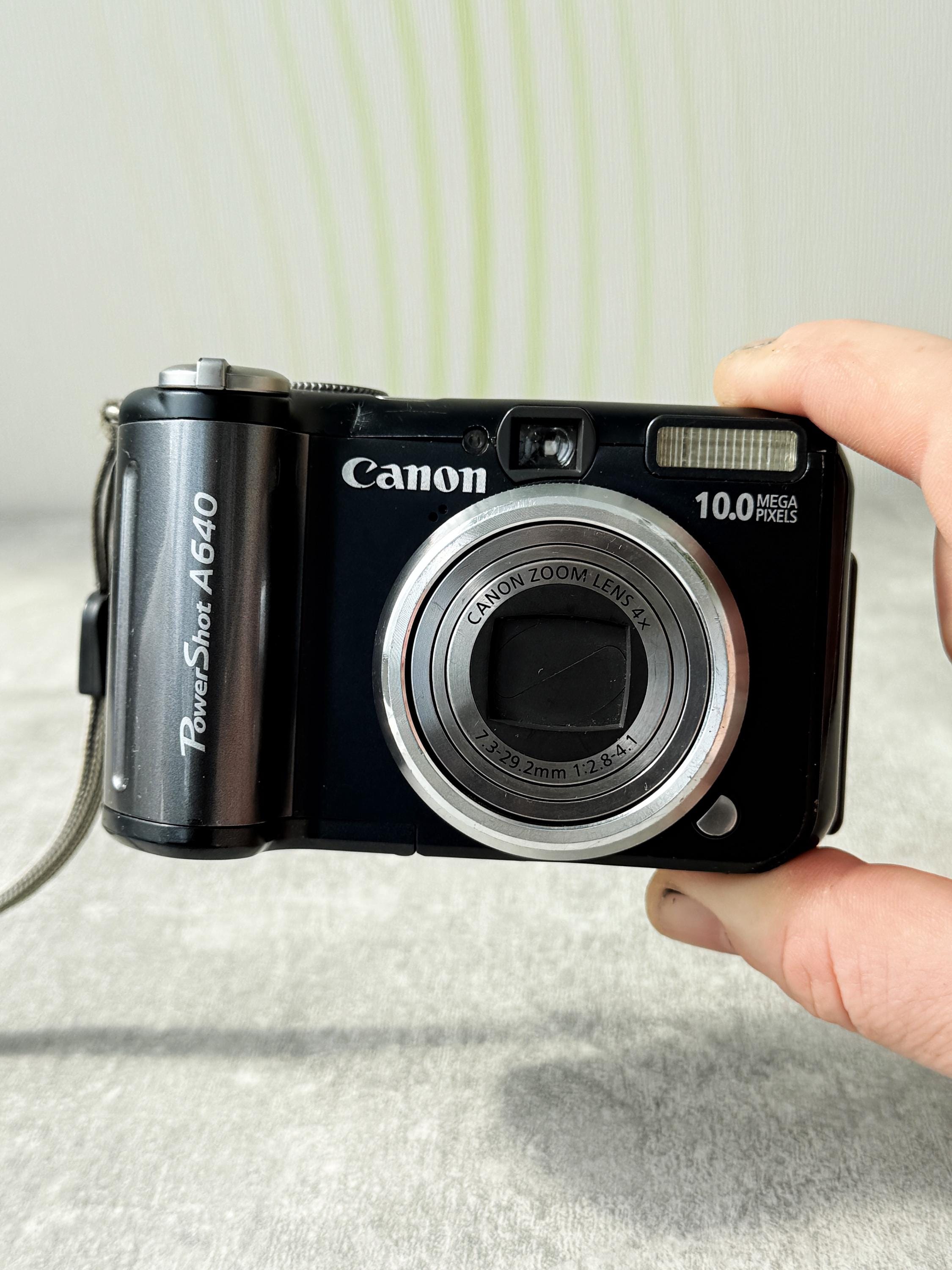 Canon Powershot A640 Digital Camera 10.1MP / Flip-out Display