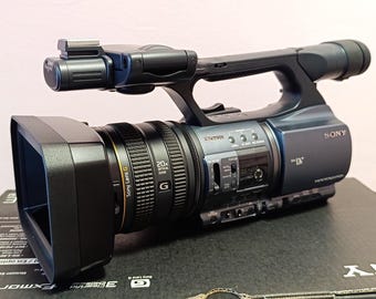 NEW Sony DCR-VX2200E PAL Digital Video Camera Recorder Minidv