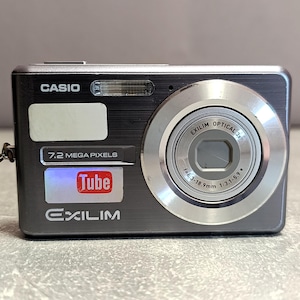 Casio Exilim Ex-Z12 Compact Digital Camera 7.2 MP - Complete Set - Tested