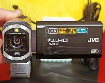 JVC GZ-VX755BAH: HD Everio Digital Video Camera (sd 32) Gb Wi-fi