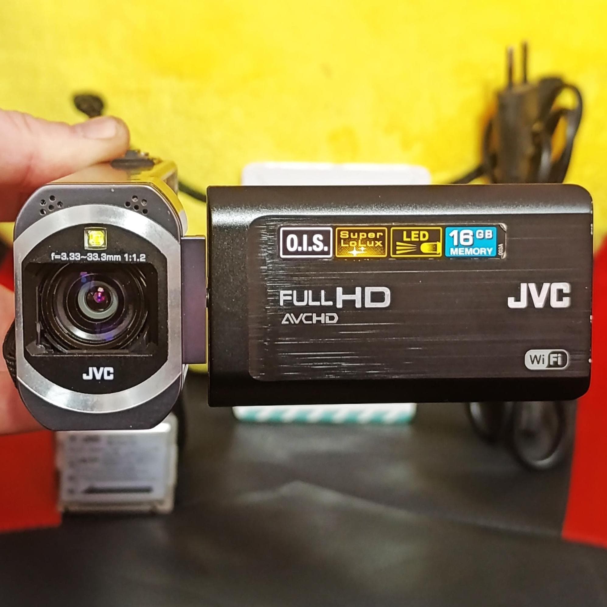 JVC GZ-VX755BAH: HD Everio Digital Video Camera (sd 32) Gb Wi-fi
