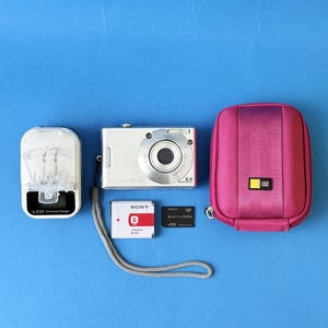 Sony Cyber-Shot DSC-W30 6MP Digital Camera | Compact Point and Shoot | Y2K Retro Camera