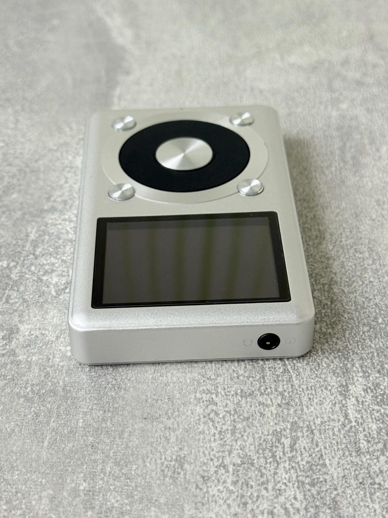 FiiO X1 Portable Hi-Res Music Player / Digital Audio Player DAP MicroSD Silver Tested image 11