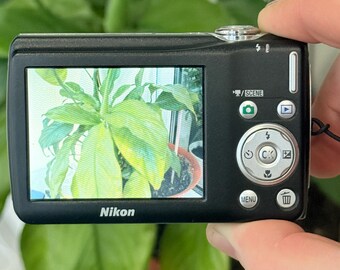 ニコン COOLPIX S203 ビンテージデジタルカメラ 10MP / コンパクト