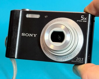 Sony Cybershot DSC-W810: 20.1MP - Black Digital Camera (SD 8GB