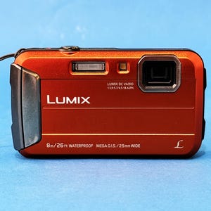 Panasonic Lumix DMC-FT30 16.1 MP Orange / Waterproof Digital