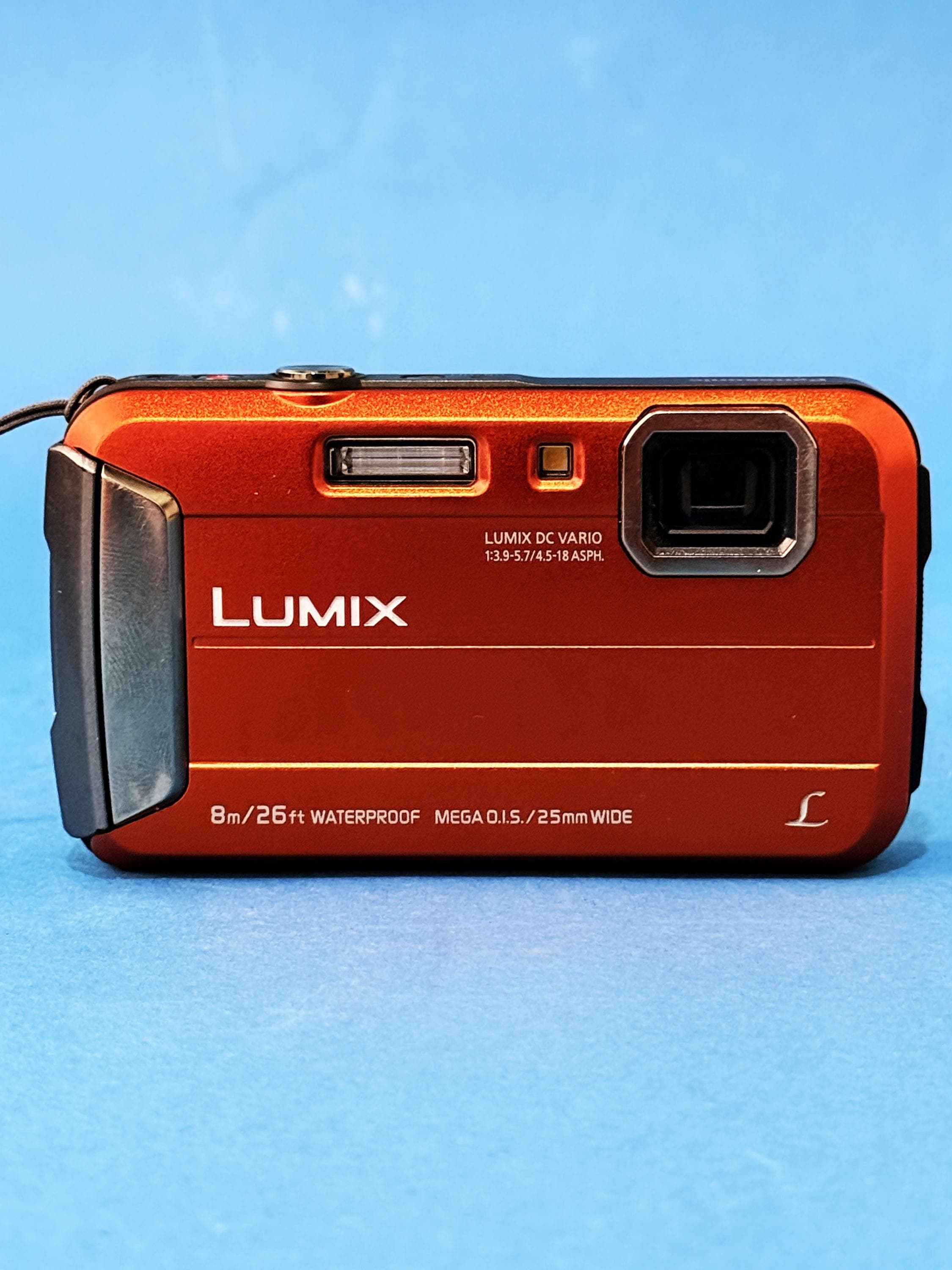 Panasonic Lumix DMC-FT30 16.1 MP Orange / Waterproof Digital