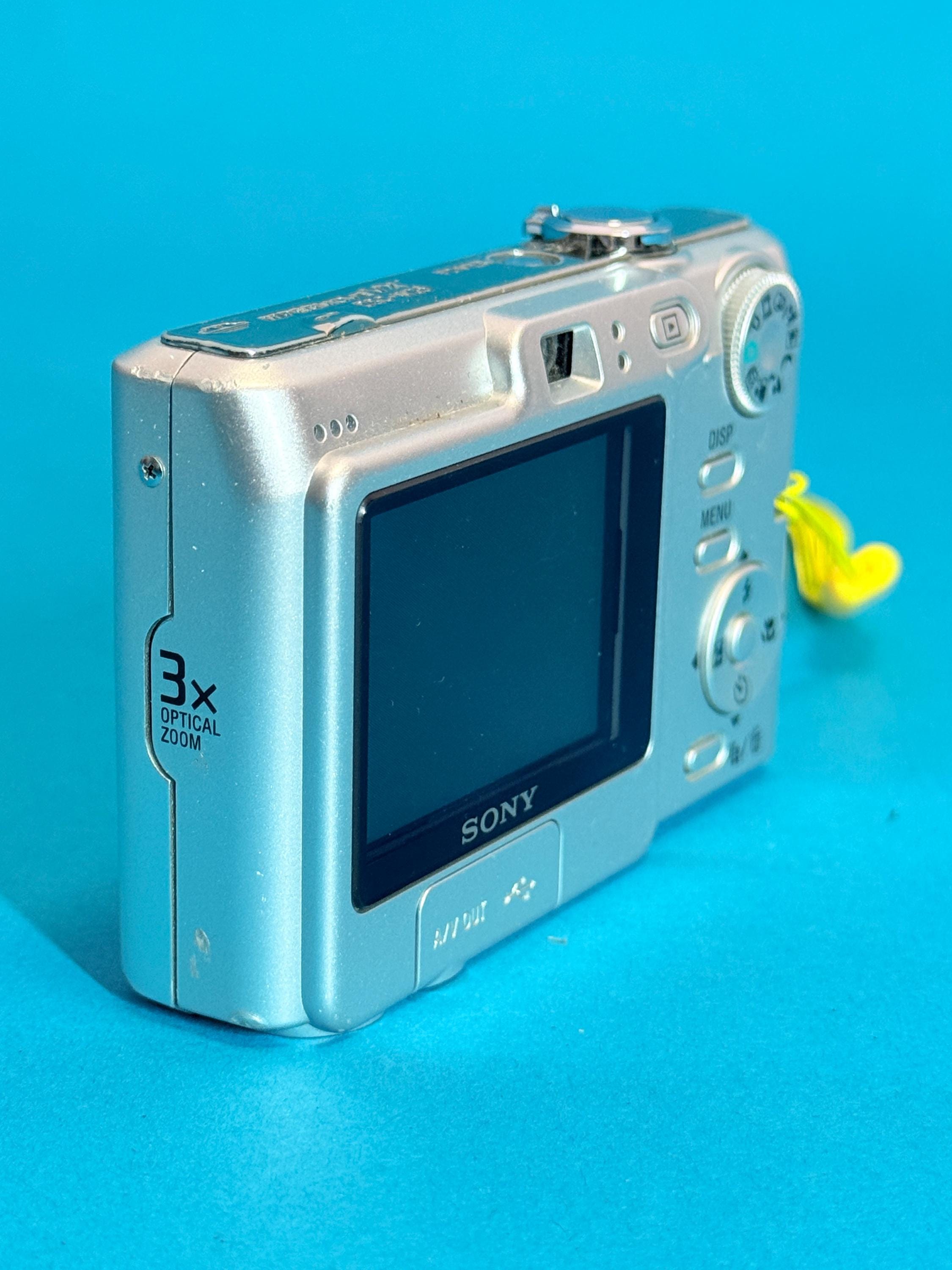 Sony Cybershot DSC-W35 7.2 MP Compact Digital Camera ~ Silver - Etsy
