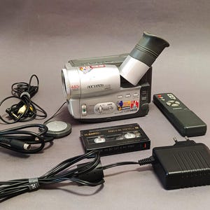 Samsung VP-M54 Handy&Easy Camcorder 8mm Analogue Video Camera Video 8 Tape
