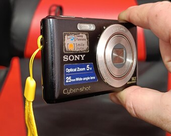 Buy Sony Cyber-shot DSC-W520: Black 14.1MP Digital Camera (SD 32