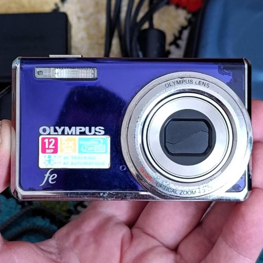 OLYMPUS FE-5020 12MP Compact Digital Camera Ocean Blue