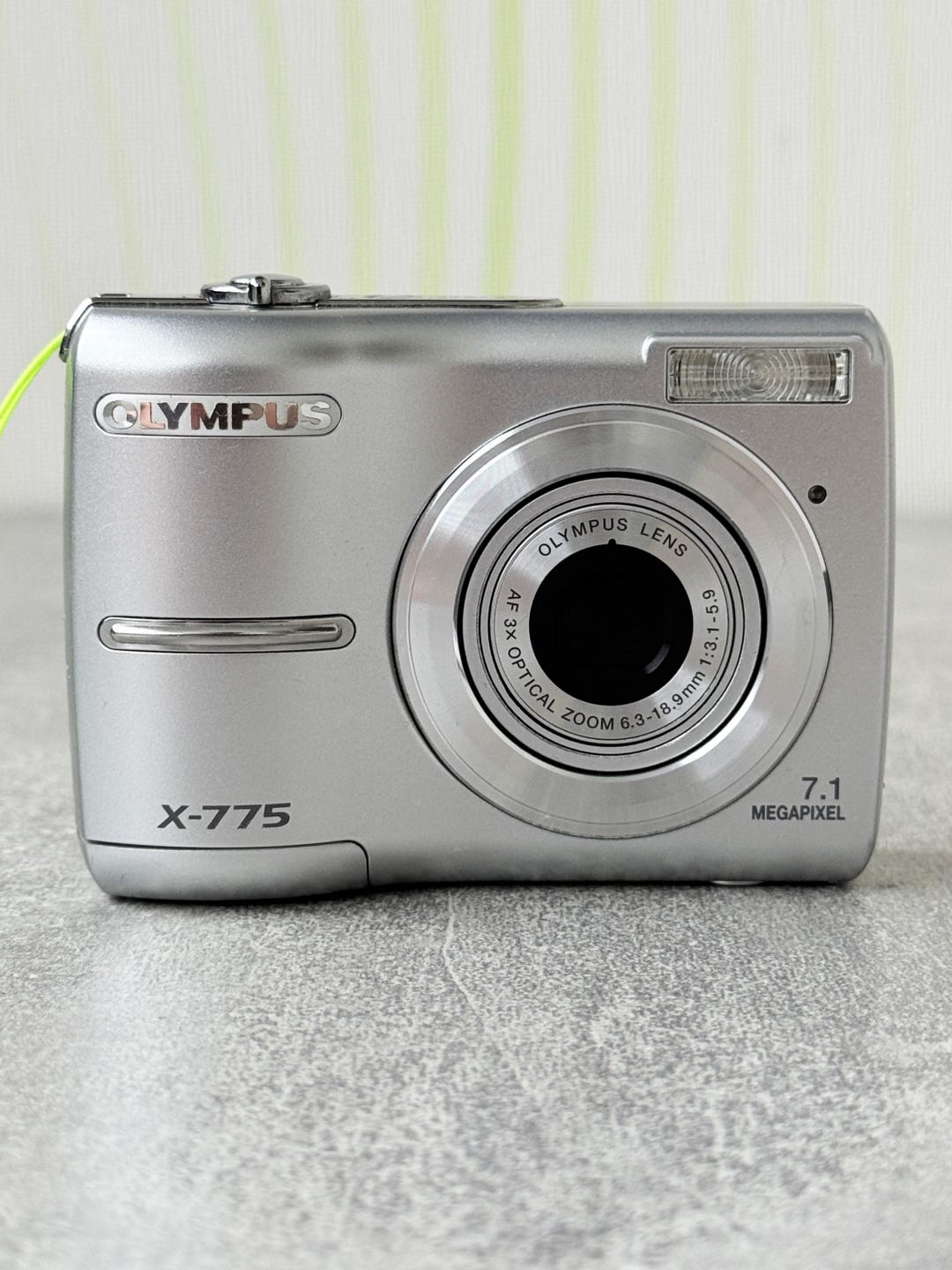 Olympus X-775 7.1MP / Digital Camera Compact Point & Shoot Silver