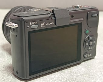 Digital Camera Panasonic Lumix DMC-GF2: Black 12.1 Mp 14-42mm KIT