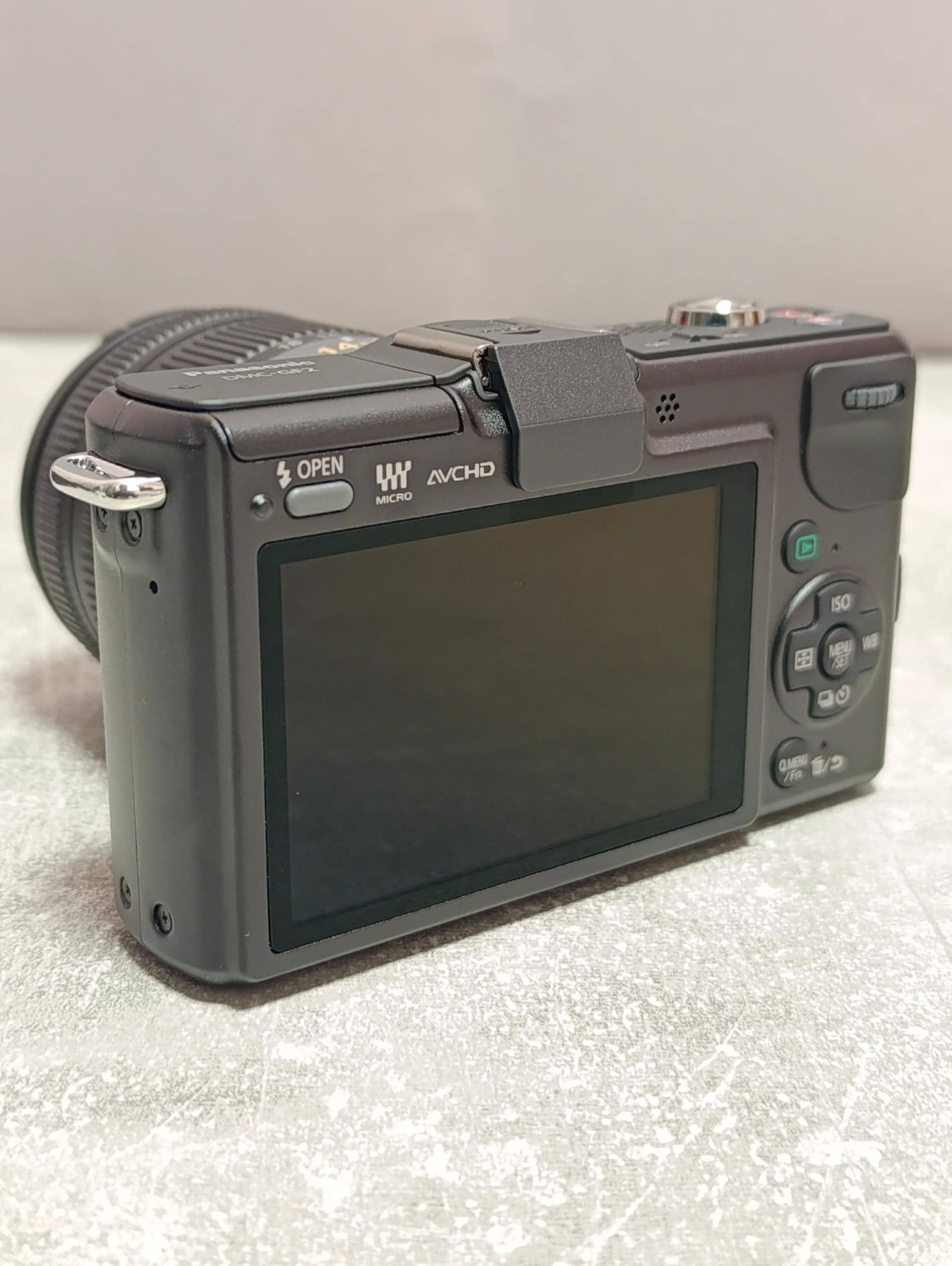 Digital Camera Panasonic Lumix DMC-GF2: Black 12.1 Mp 14-42mm KIT