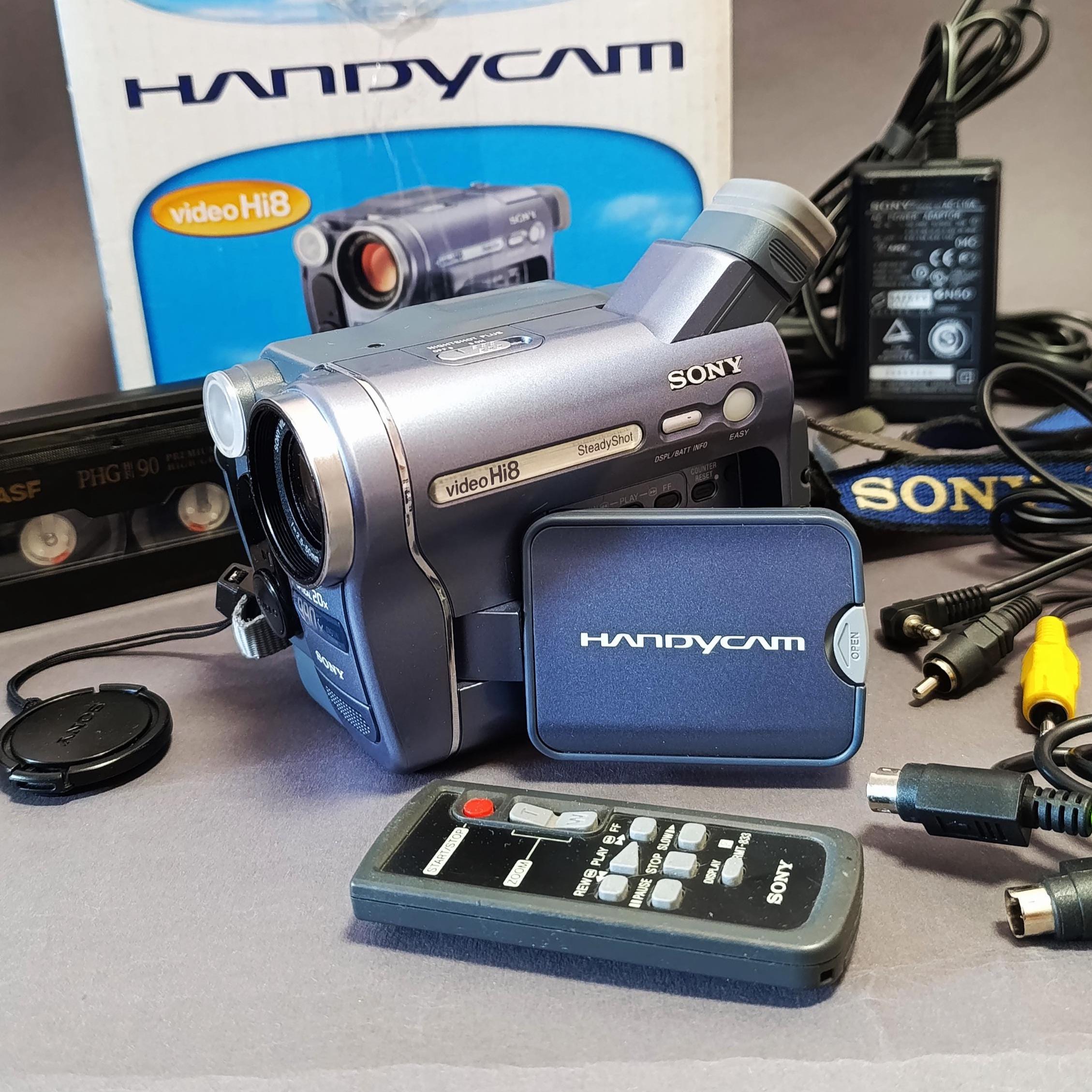 Sony CCD-TRV428E HI8 / Video 8 Camera Recordeer - Complete