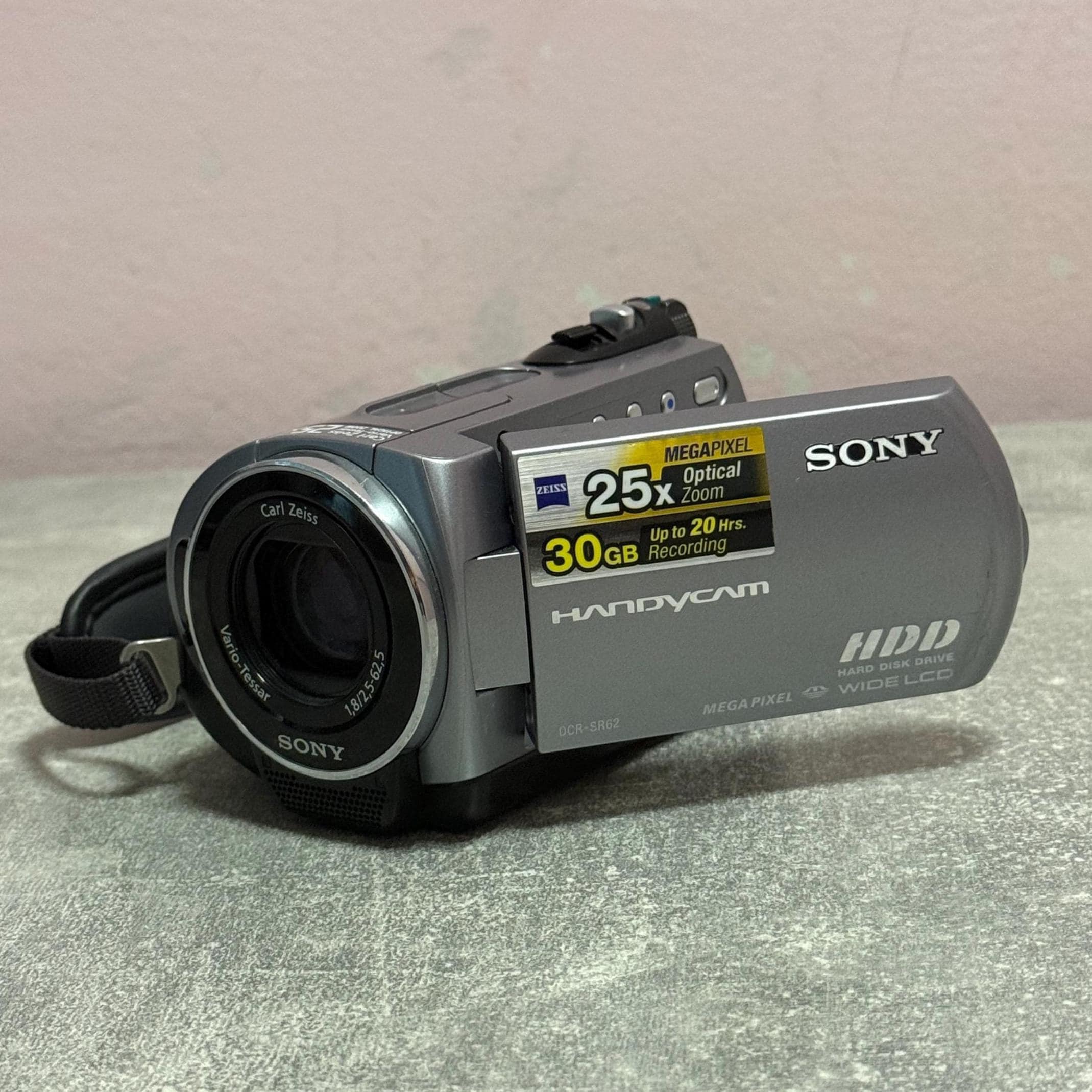 Sony Handycam DCR-SR62E HDD 30GB Digital Video Camera Recorder