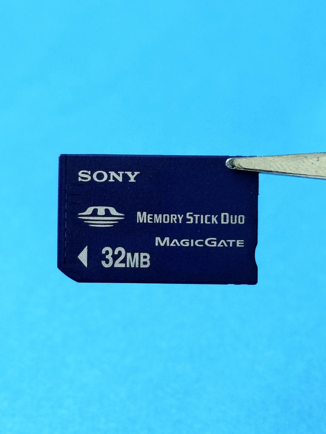 Working, original, memory card Sony Memory Stick Duo, 64 MB, Magic gate, made in Japan, memory card for Sony digital cameras Working, original, memory card Sony Memory Stick Duo, 64 MB, Magic gate, made in Japan, memory card for Sony digital cameras