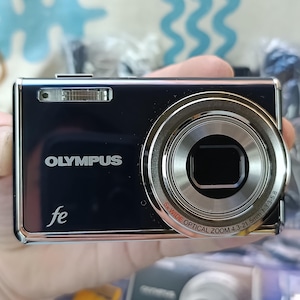 NEW! Olympus FE-5020 12.0MP Digital Camera GREY - Full box - Never Used
