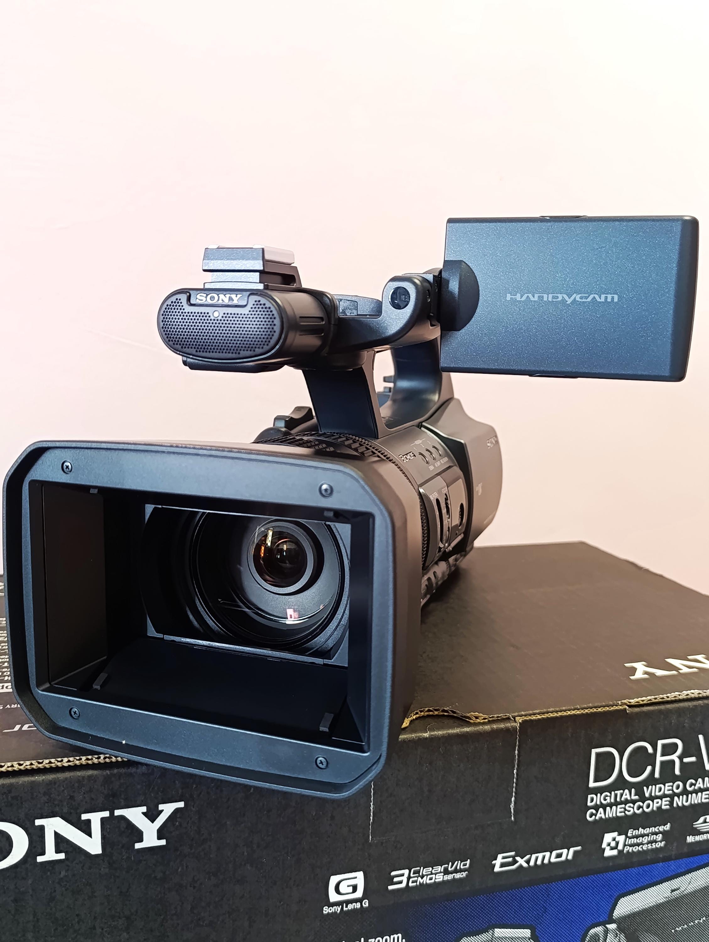 NEW Sony DCR-VX2200E PAL Digital Video Camera Recorder Minidv