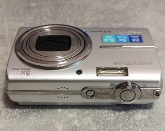 オリンパス FE-200 コンパクトデジタルカメラ 6.0MP シルバー