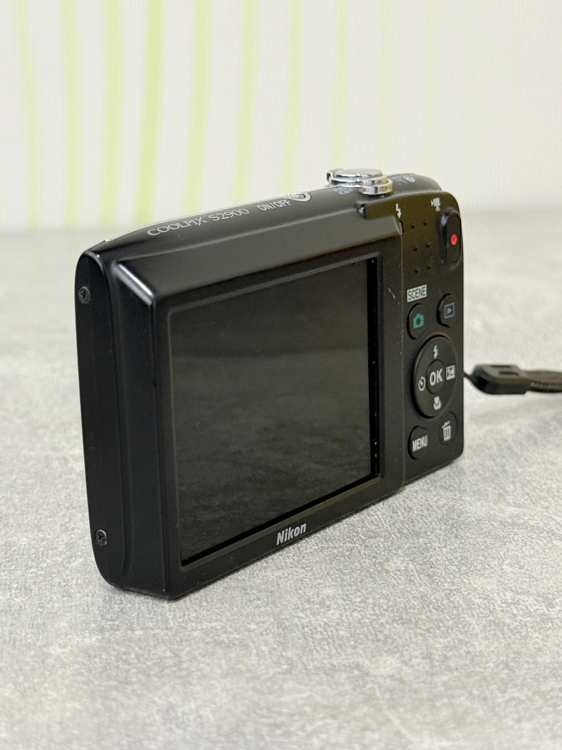Nikon COOLPIX S2900 Digital Camera 20MP / Compact Point & Shoot