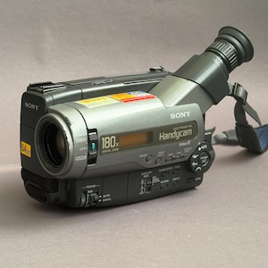 Sony Handcam CCD-TR502E: Video8 Camera Recorder (PAL) - Etsy UK