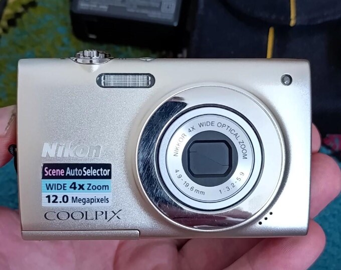 Nikon Coolpix L16 Appareil Photo Numérique – Argenté – Occasion état Proche Neuf