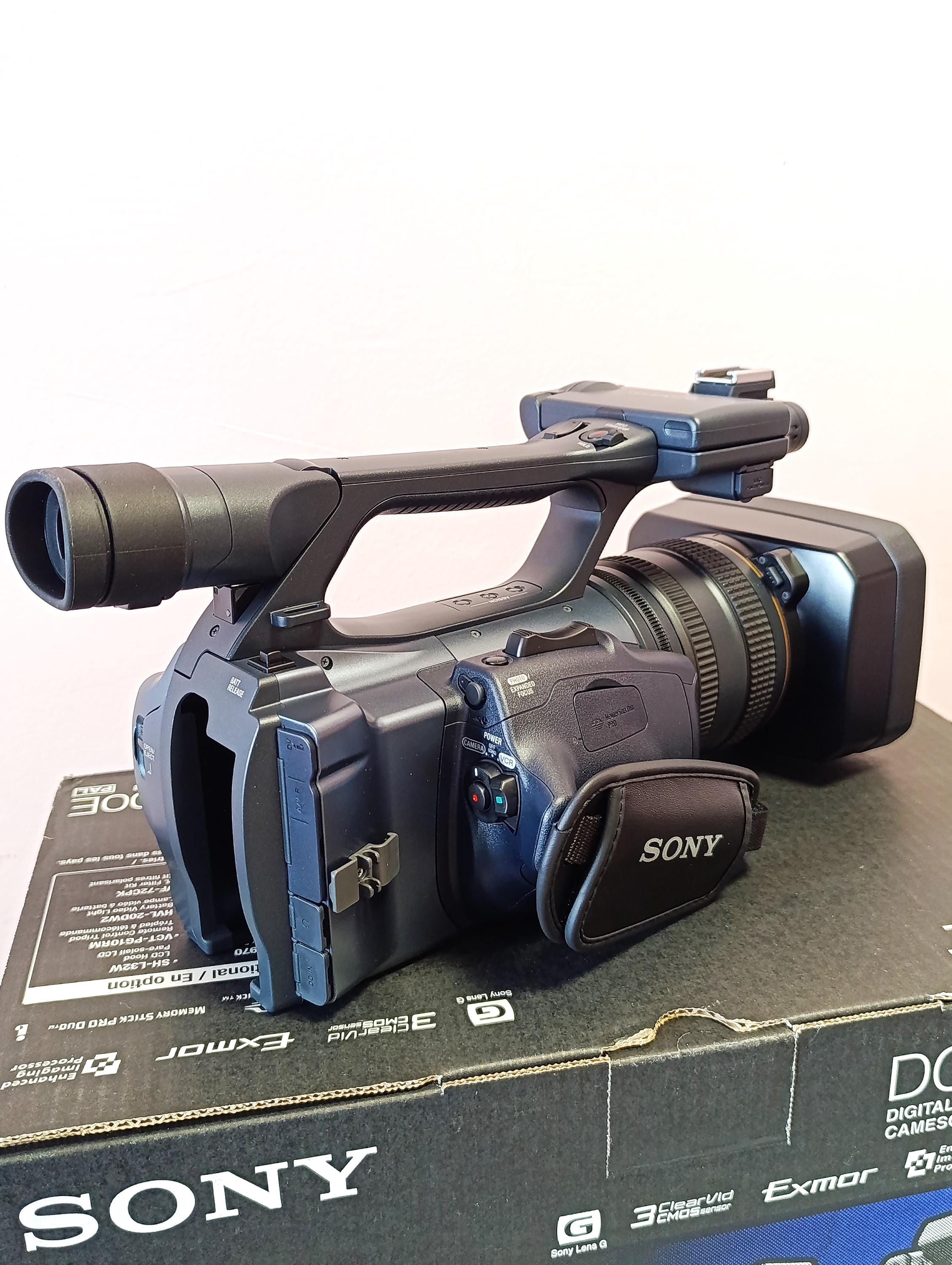 NEW Sony DCR-VX2200E PAL Digital Video Camera Recorder Minidv