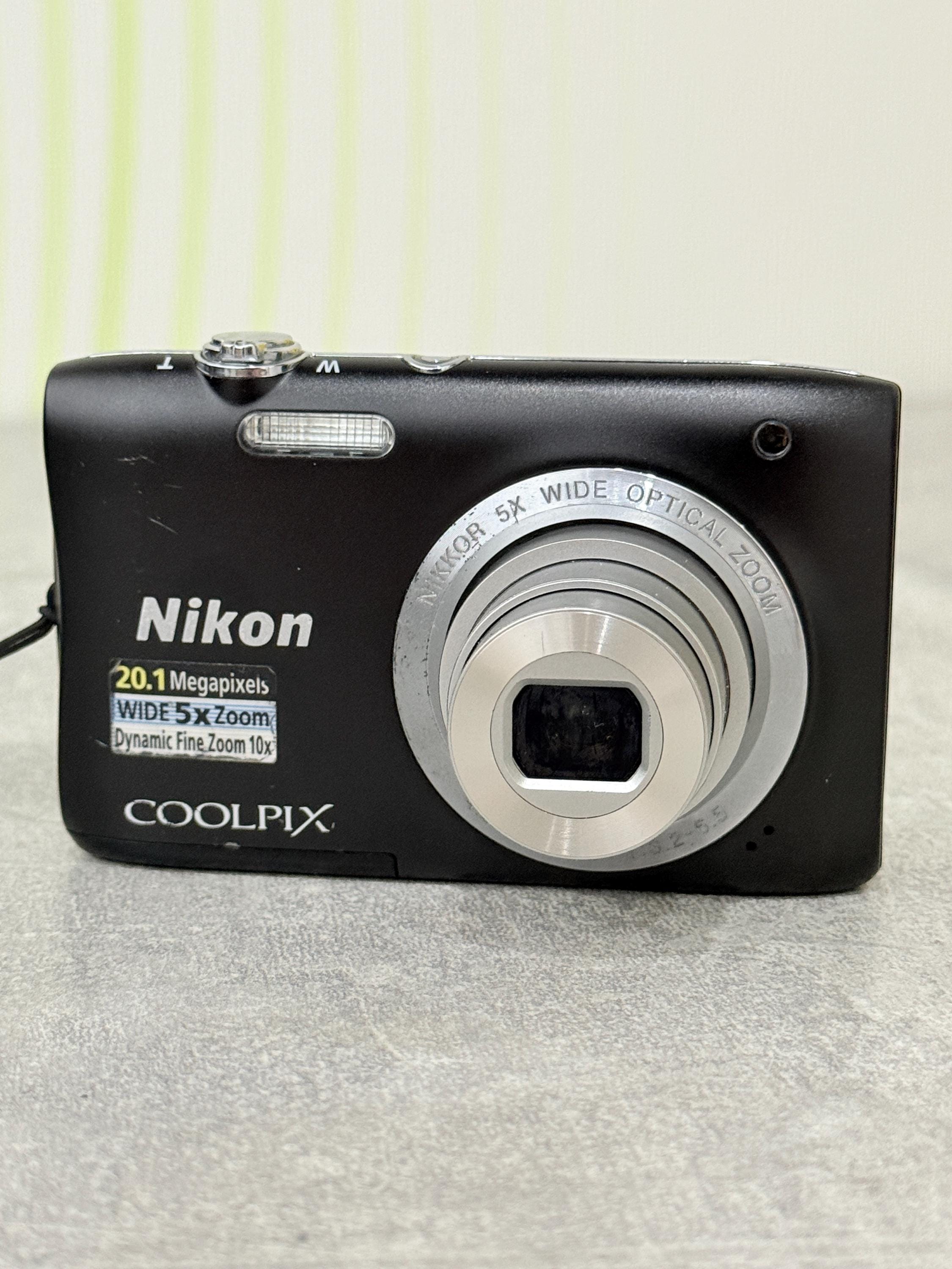 Nikon COOLPIX S2900 Digital Camera 20MP / Compact Point & Shoot