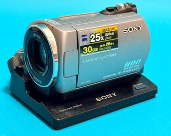 Vintage Sony DCR-PC101 Minidv Memory Stick Digital Video Camcorder