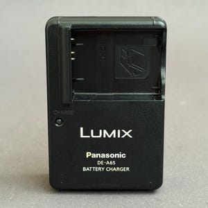 Original Panasonic DE-A65 Charger for DMW-BCG10E Battery DMC-TZ9 TZ10 TZ18 TZ19